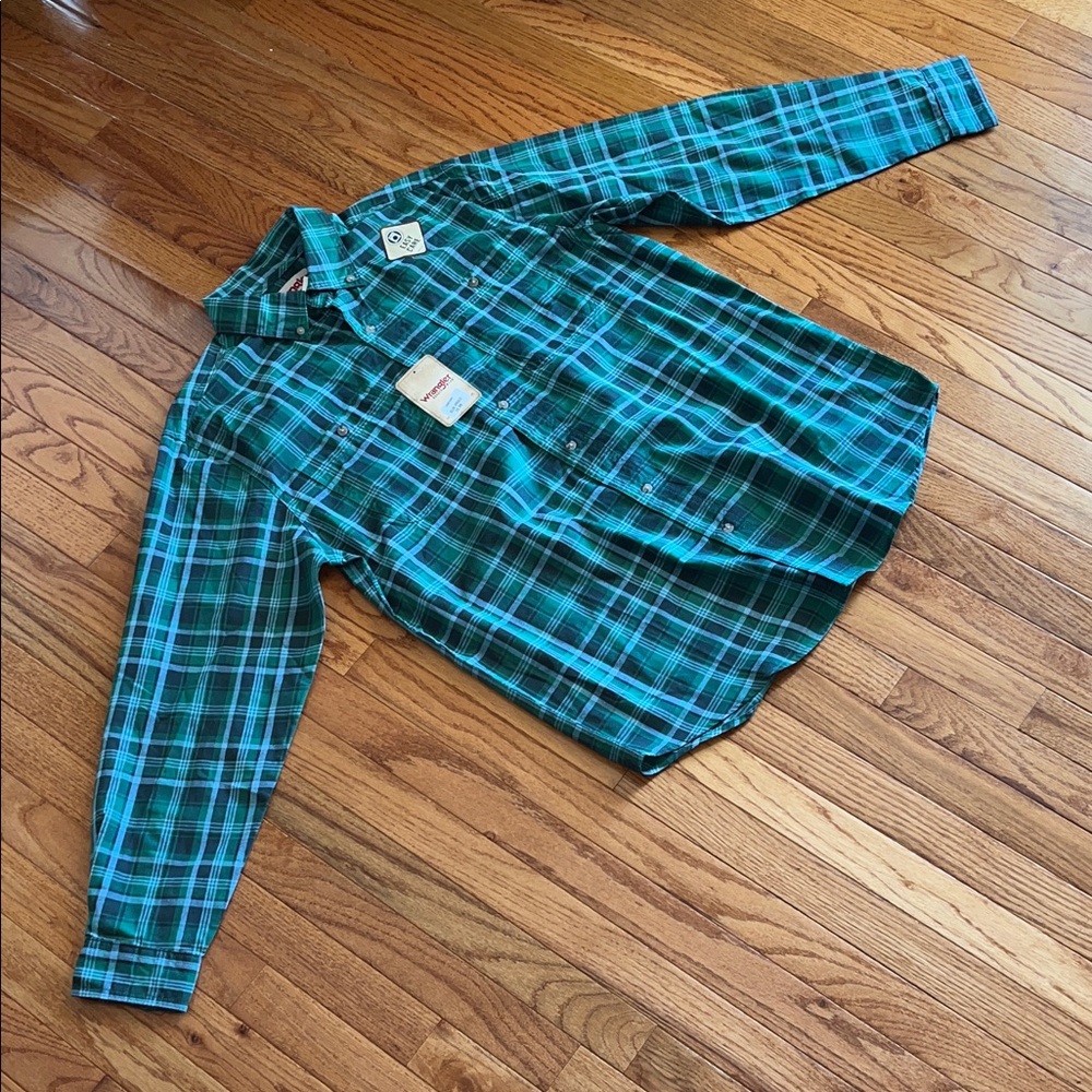 Wrangler Teal and Black Plaid Shirt
